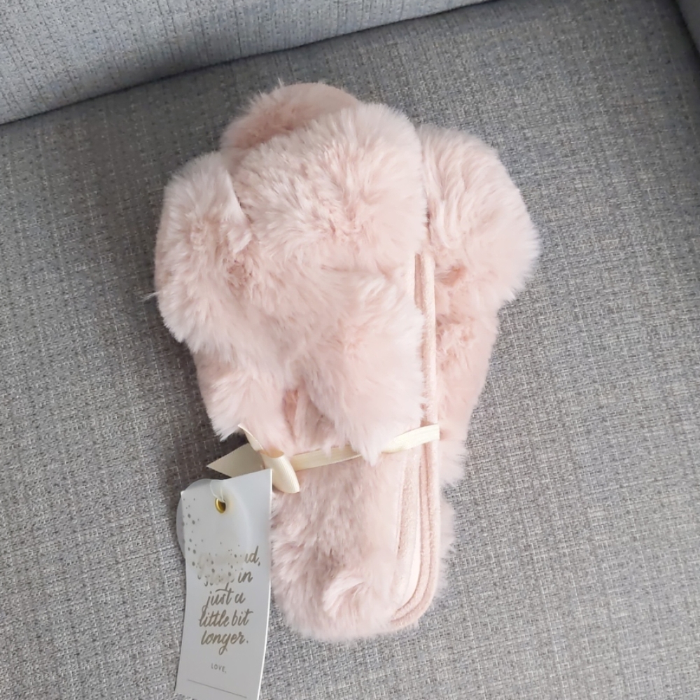 Loft pink fuzzy slide on slippers size L 9-10